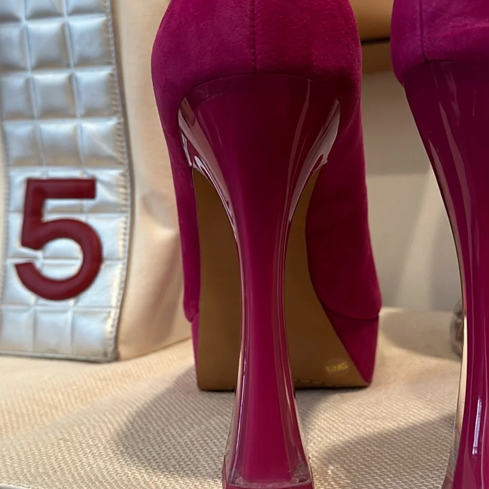 Vince Camuto Slaytia Lucite Platforms in Fuchsia Suede, Size 10